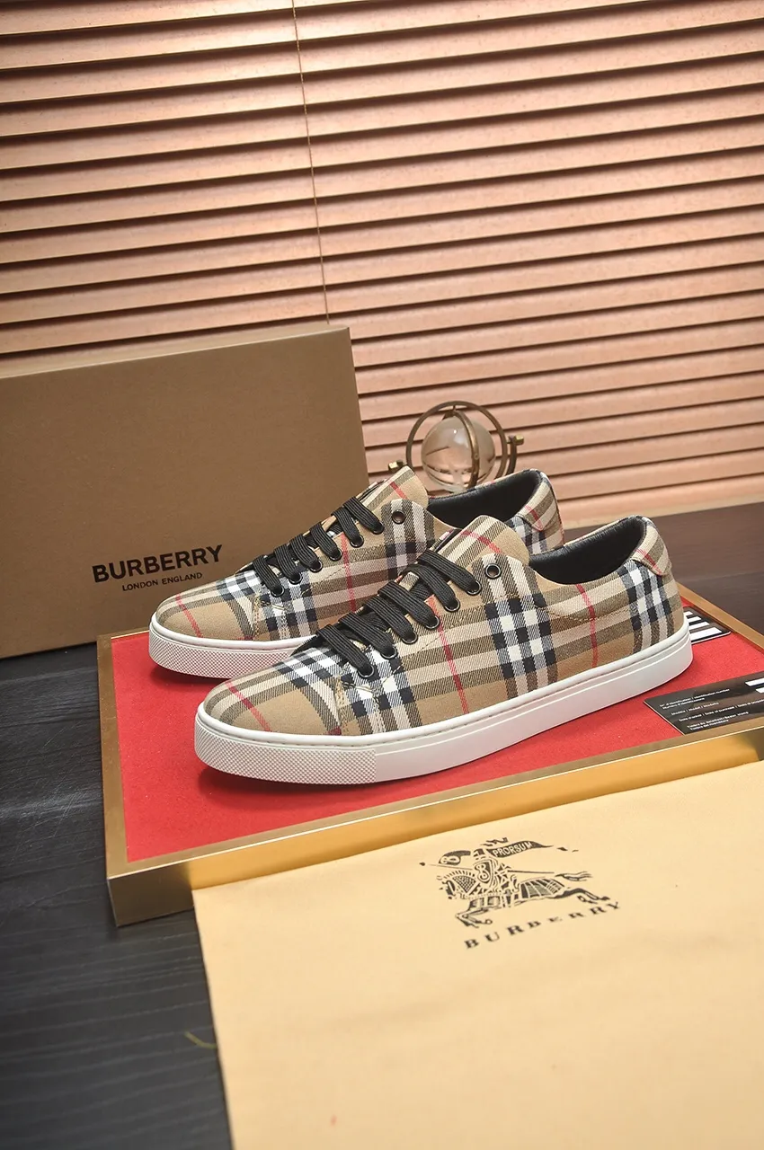 Men's shoes💰480💶[Burberry] (cowhide lining) classic low-top sneakers｜Imported cowhide with classic plaid fabric｜Cow leather lining｜Original outsole｜Fine workmanship and comfortable to wear Size: 38-44 (customized at 45)